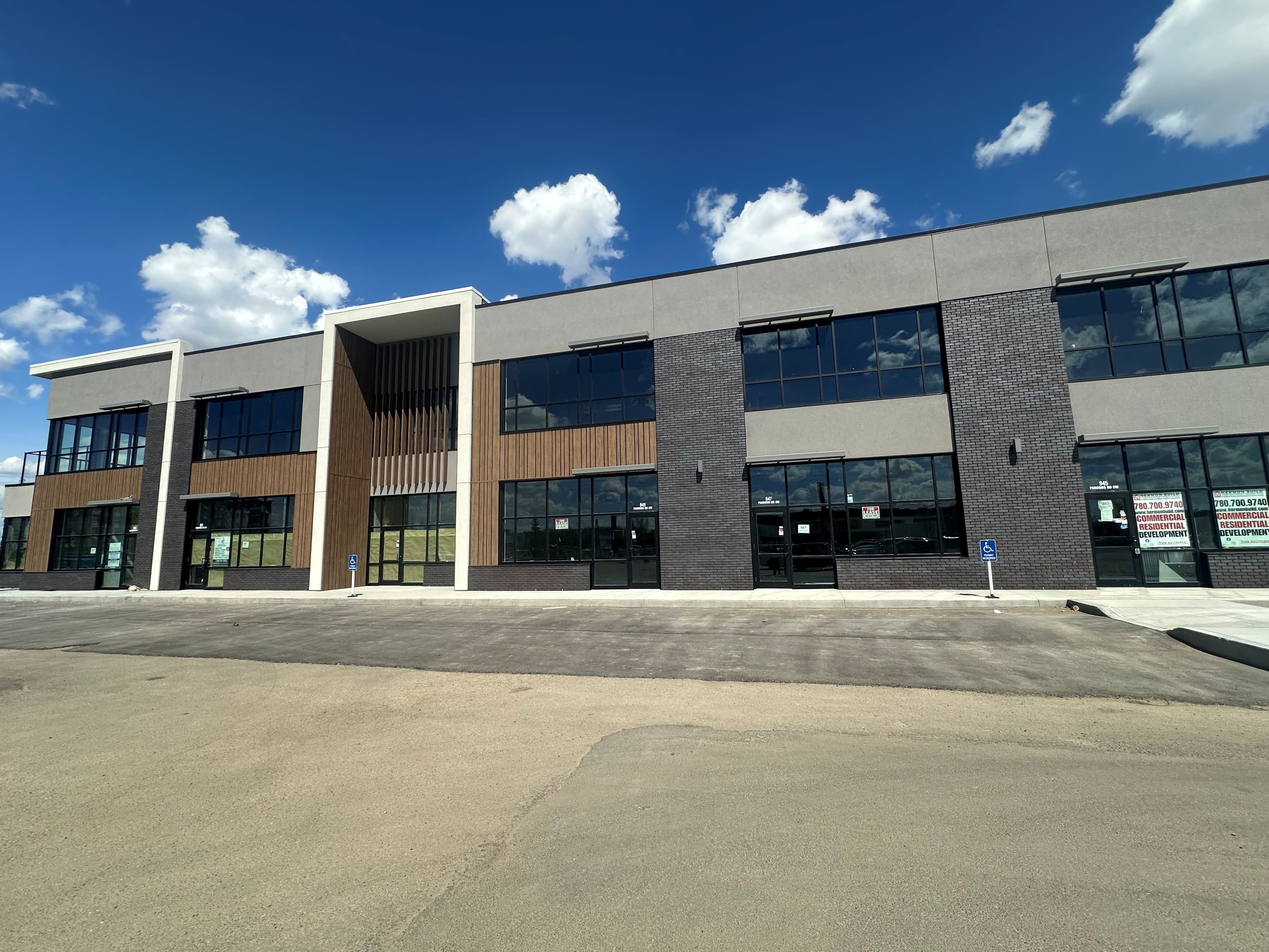 925-957 Parsons Road Southwest 4